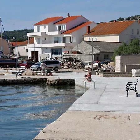 Apartamento Betina 16607a Tisno